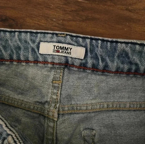 Vintage y2k Tommy Hilfiger JEANS Cut Off Womens Size 30 Waist Size 10 Light Wash - Picture 2 of 7